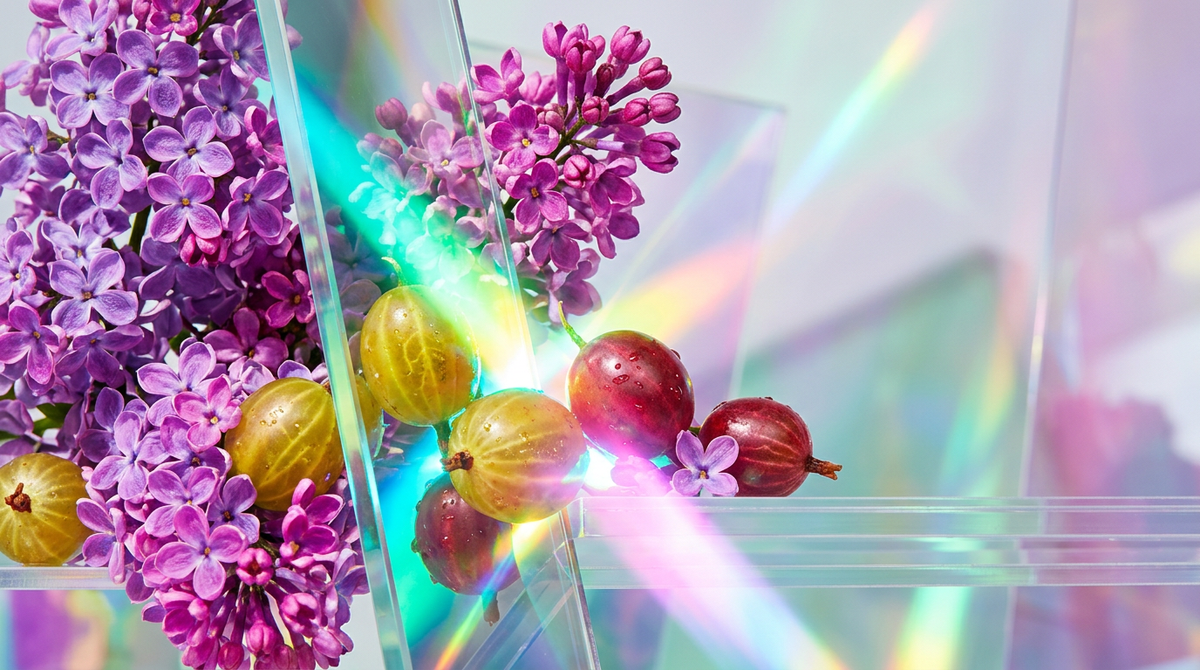 How to Layer Lilacs & Gooseberries for a Unique Scent